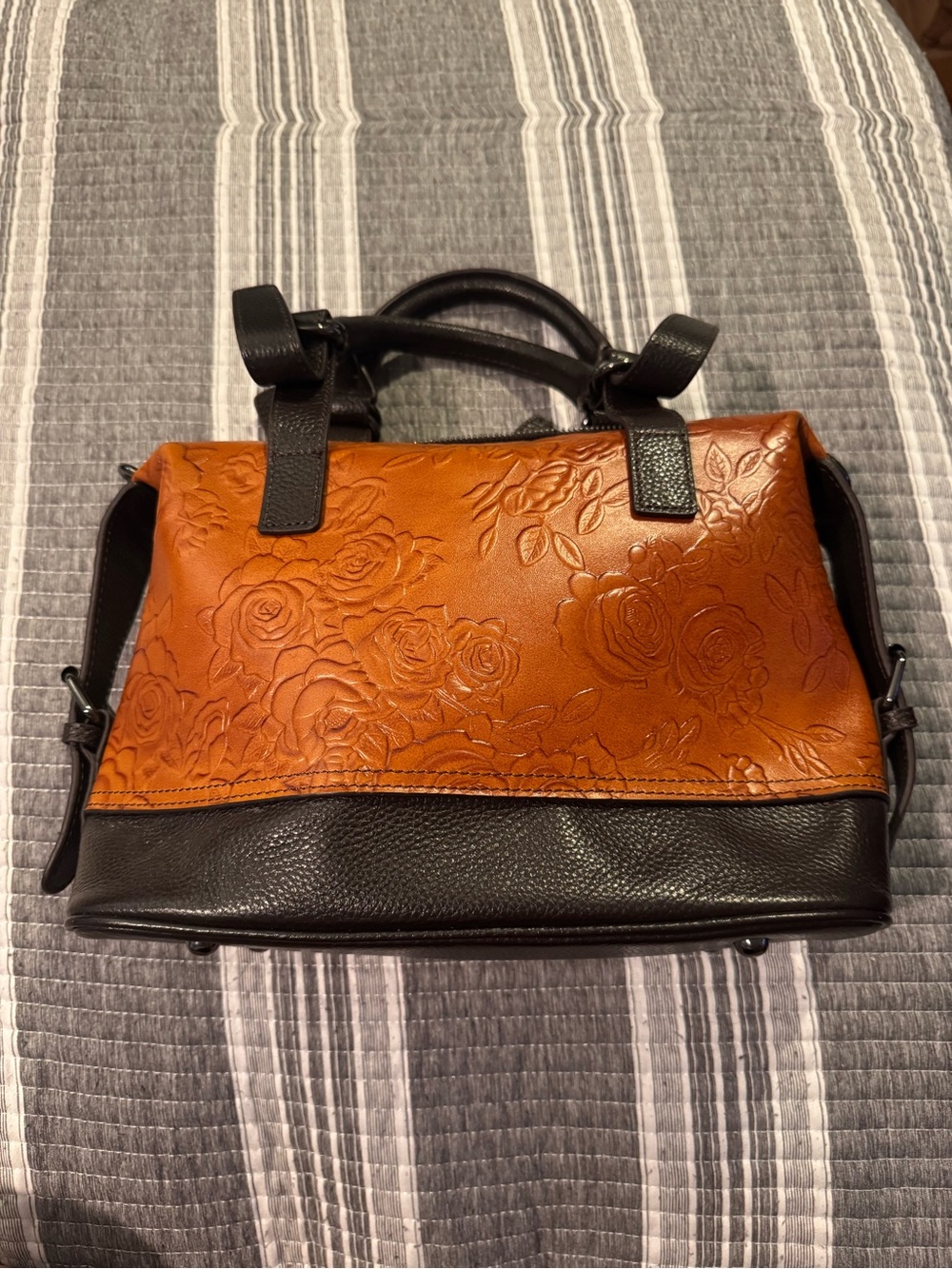 Women’s Leather Medium Handbag w/ Shoulder strap Satchel Vintage Embossing Rose